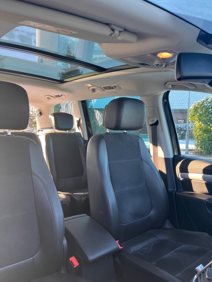 VW Sharan 2,0 TDi 140 Highline DSG BMT 5d