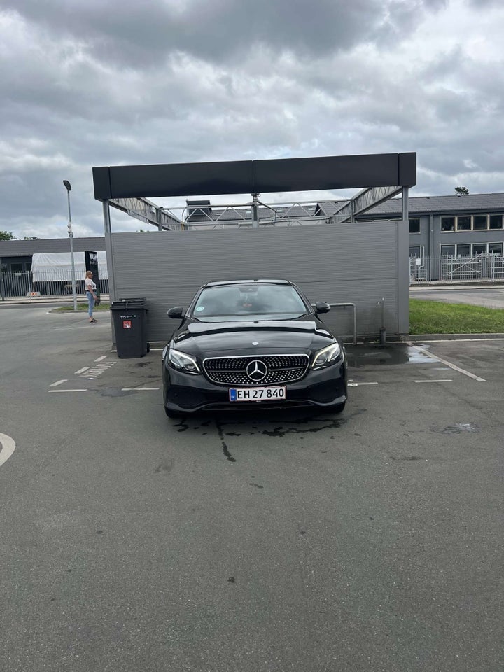 Mercedes E220 d 2,0 AMG Line aut. 4d