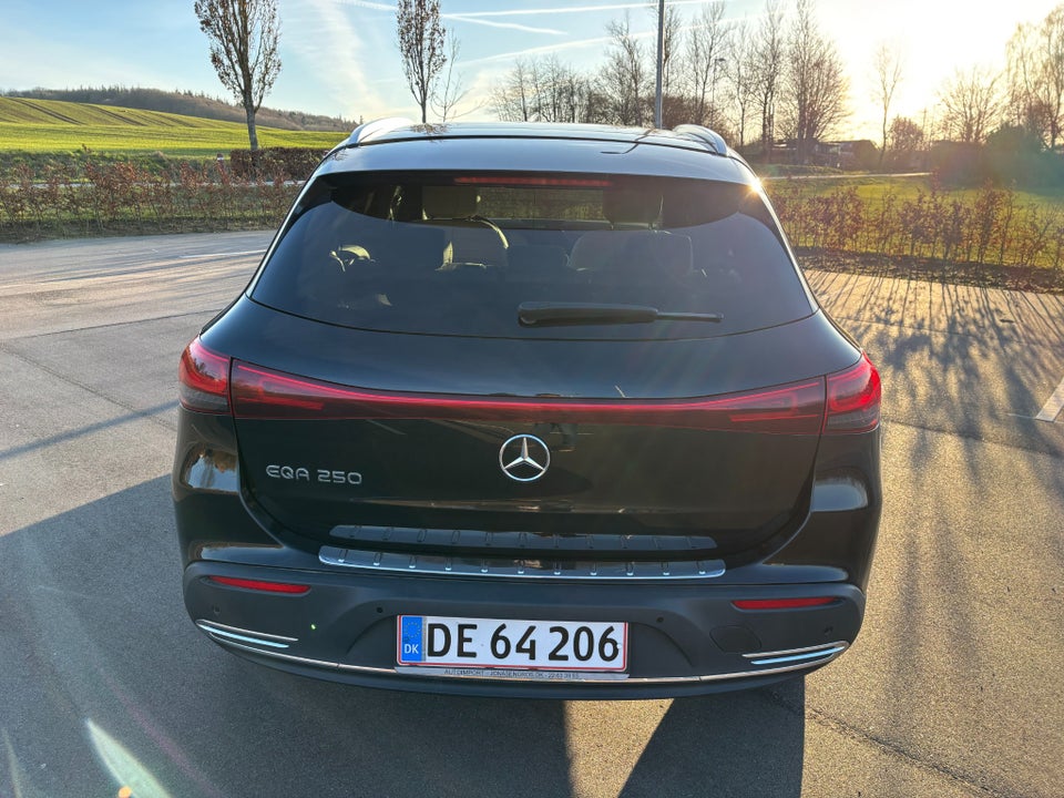 Mercedes EQA250 Progressive 5d