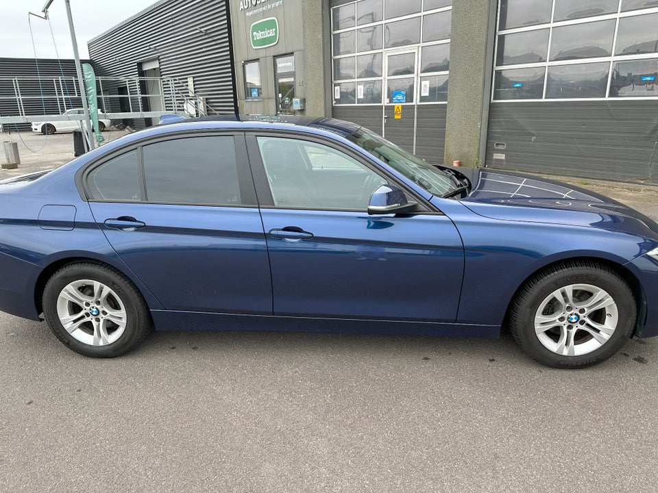 BMW 320i 2,0 aut. 4d