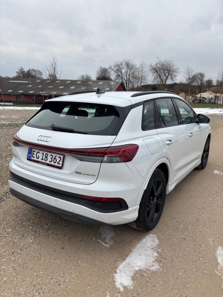 Audi Q4 e-tron 45 Progress 5d