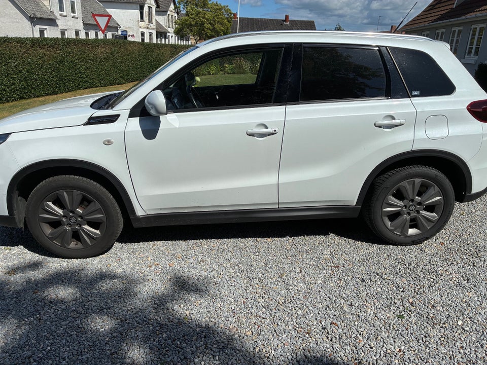 Suzuki Vitara 1,4 mHybrid Active 5d