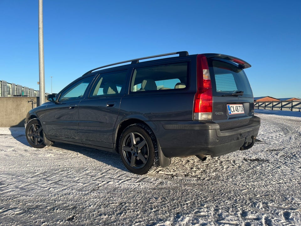 Volvo V70 2,5 T 5d