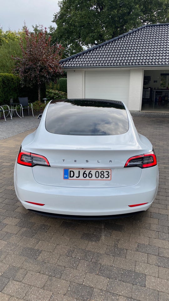 Tesla Model 3 Standard Range+ RWD 4d