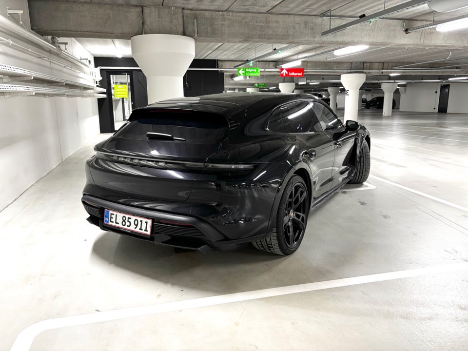 Porsche Taycan Turbo S Performance+ Cross Turismo 5d