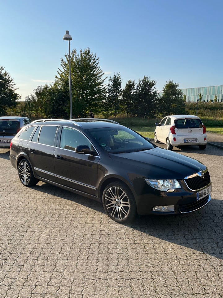 Skoda Superb 1,8 TSi 160 Elegance Combi DSG 5d