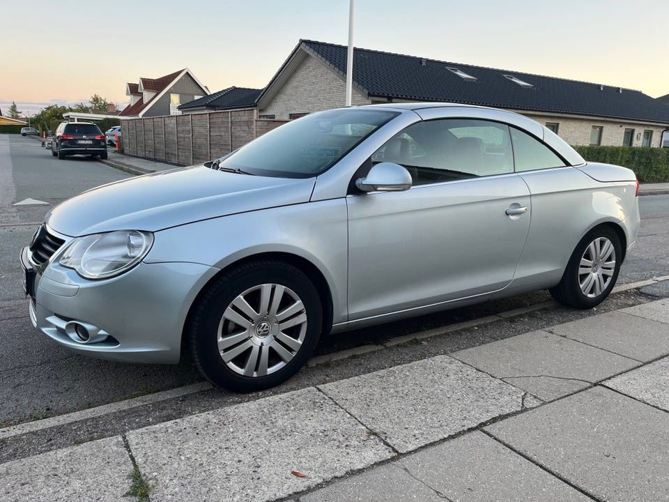 VW Eos 2,0 FSi 2d