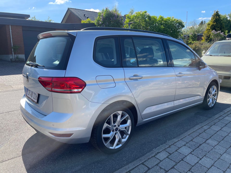 VW Touran 1,6 TDi 115 Comfortline DSG 5d