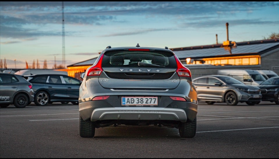 Volvo V40 CC 1,6 D2 115 Kinetic 5d