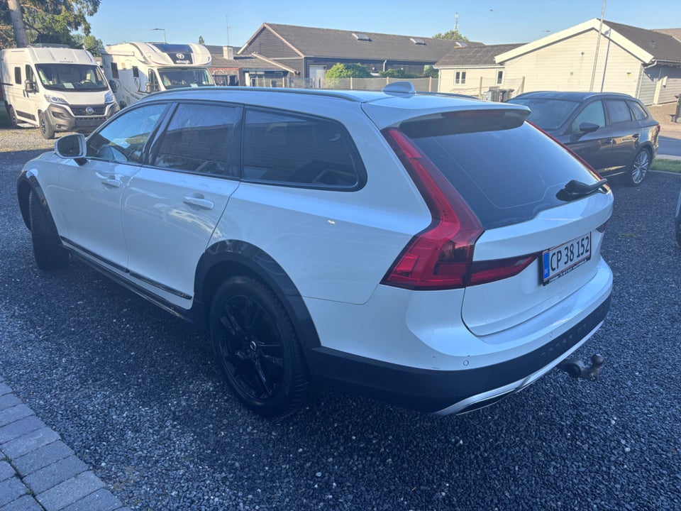 Volvo V90 CC 2,0 D4 190 Pro aut. AWD 5d