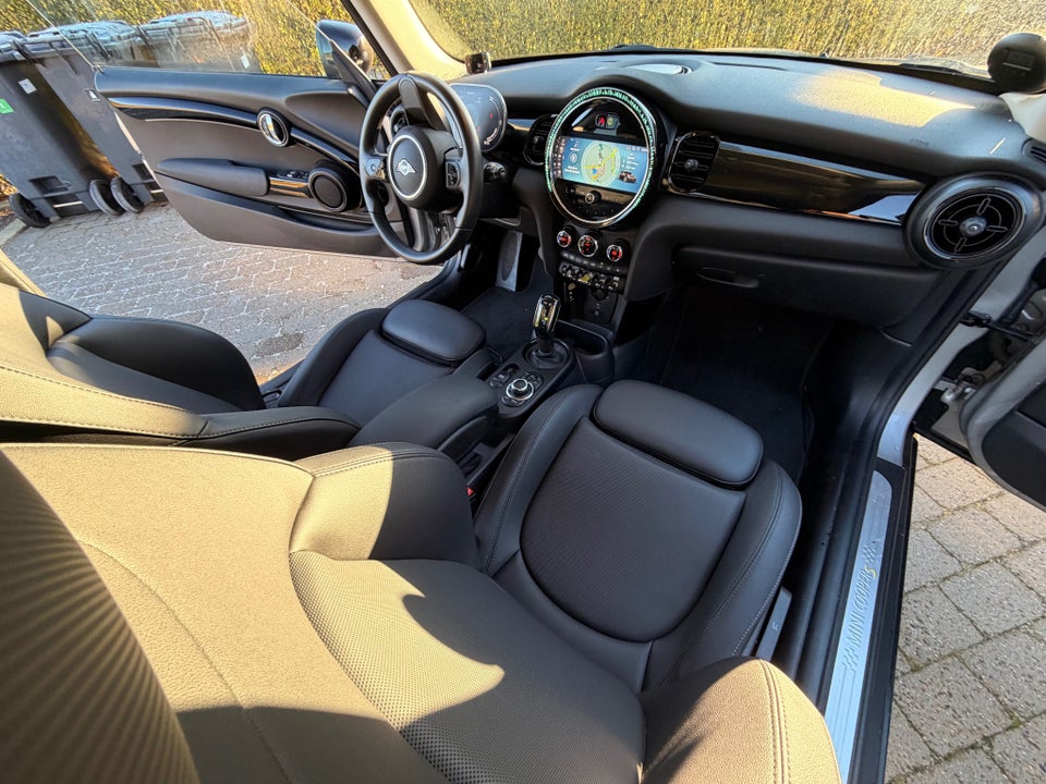 MINI Cooper SE Maximise 3d