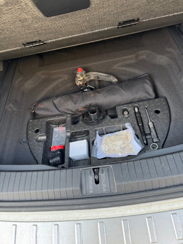 VW Touran 2,0 TDi 190 Highline DSG 5d