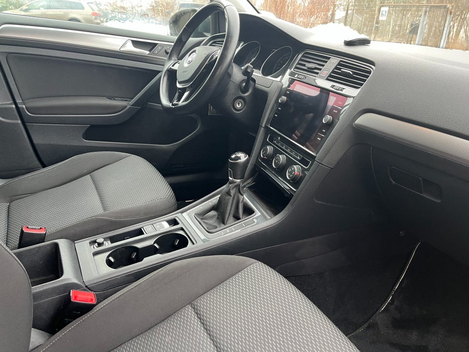 VW Golf VII 1,0 TSi 85 Trendline 5d