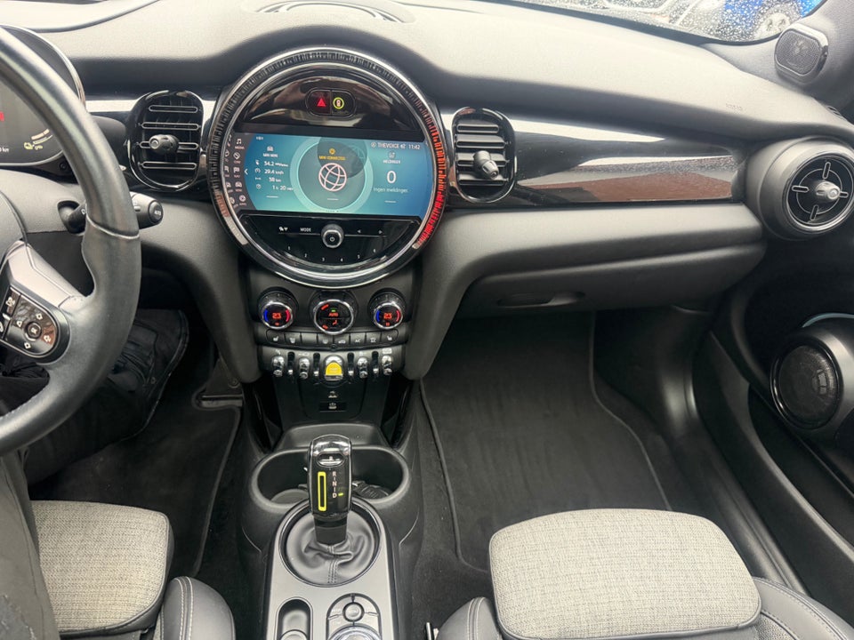 MINI Cooper SE Maximise 3d