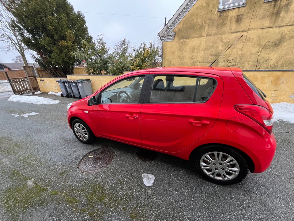 Hyundai i20 1,25 Classic 5d