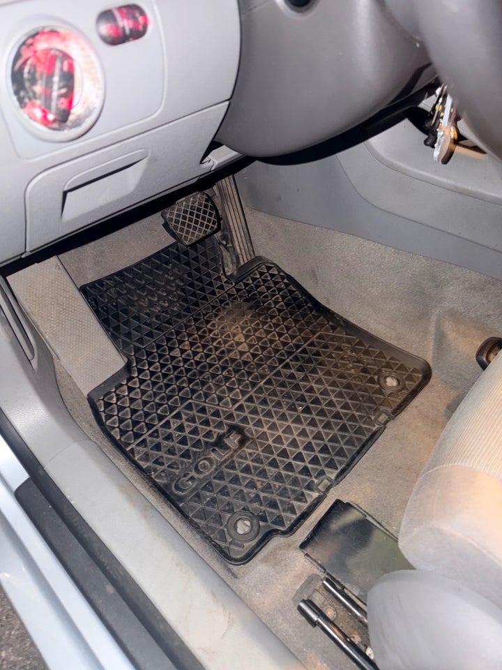 VW Golf V 1,6 FSi Tiptr. 5d