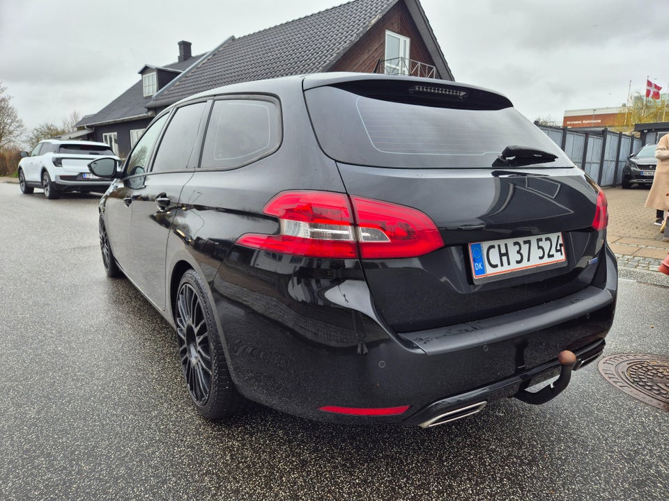 Peugeot 308 1,6 BlueHDi 120 Style SW 5d