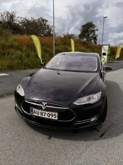 Tesla Model S 85 5d