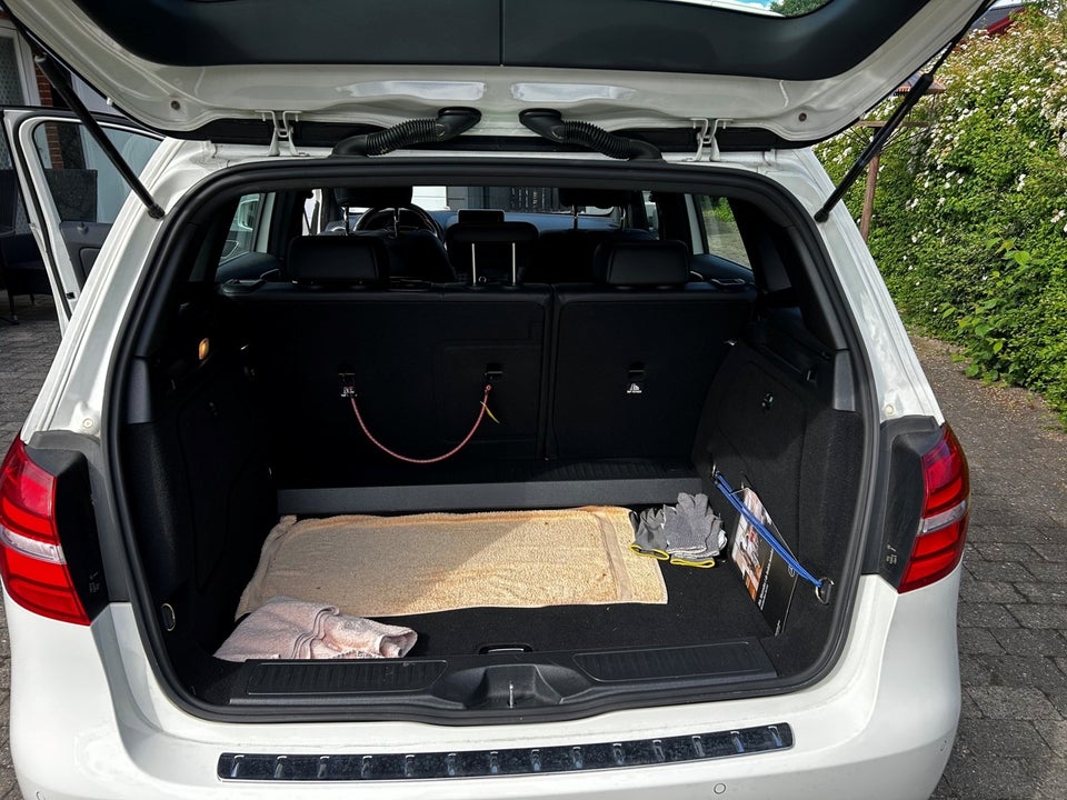 Mercedes B220 2,0 aut. 4Matic 5d