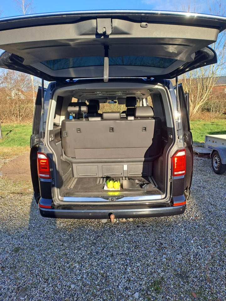 VW Multivan 2,0 TDi 204 Highline DSG kort