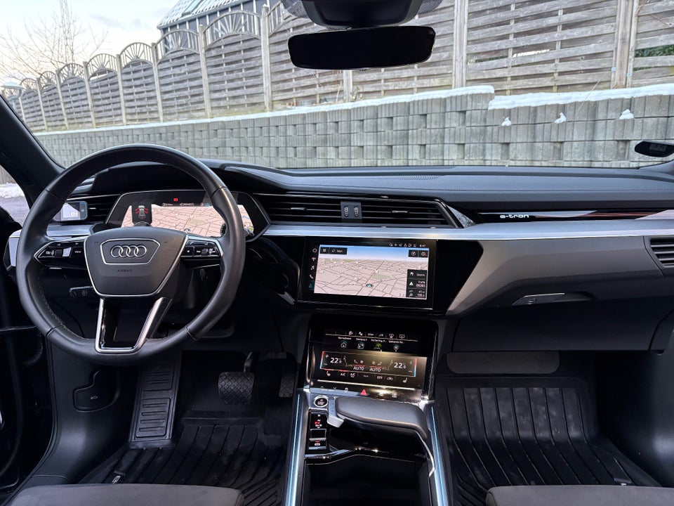 Audi Q8 e-tron 55 Advanced quattro 5d
