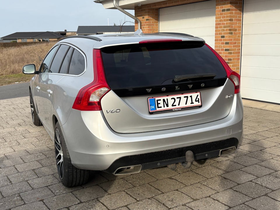 Volvo V60 2,0 D4 190 Momentum aut. 5d