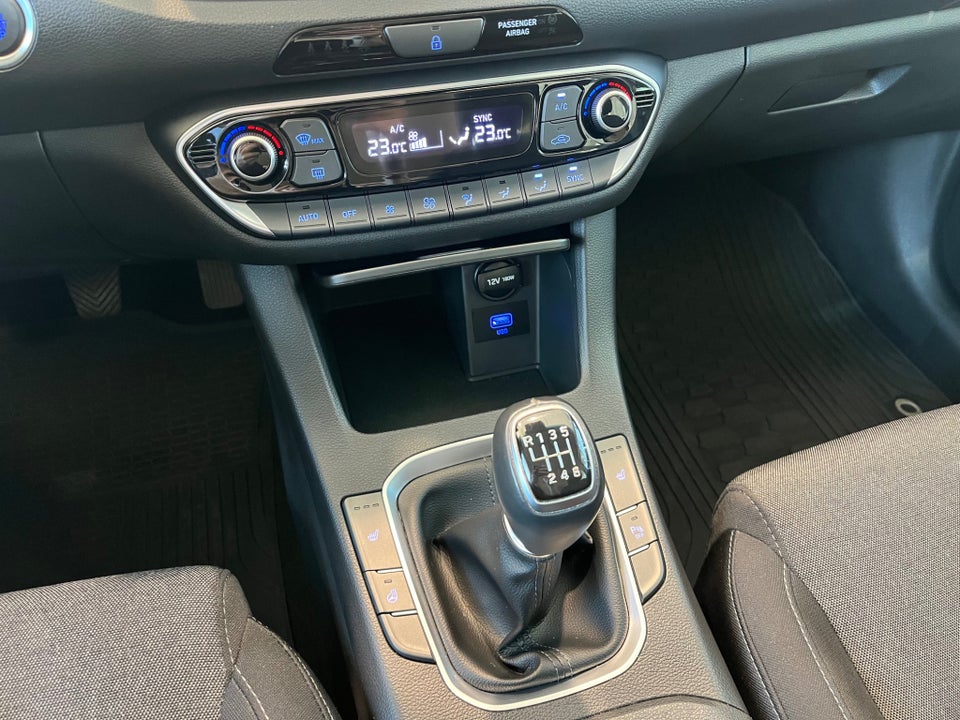Hyundai i30 1,0 T-GDi Essential stc. 5d