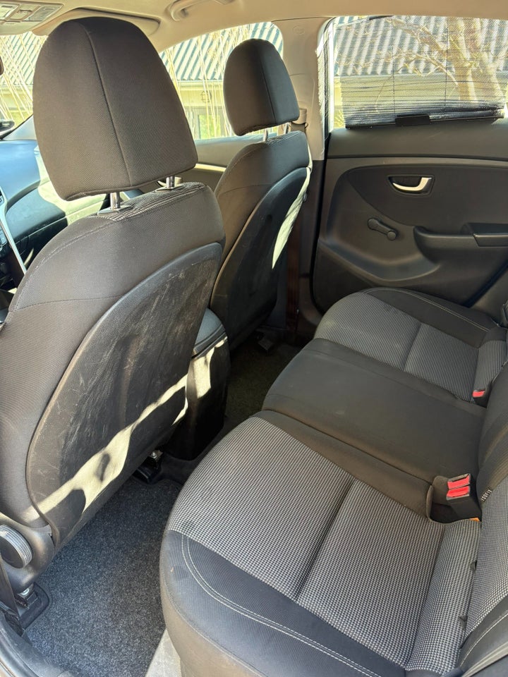 Hyundai i30 1,6 CRDi 110 Comfort Go! Eco 5d