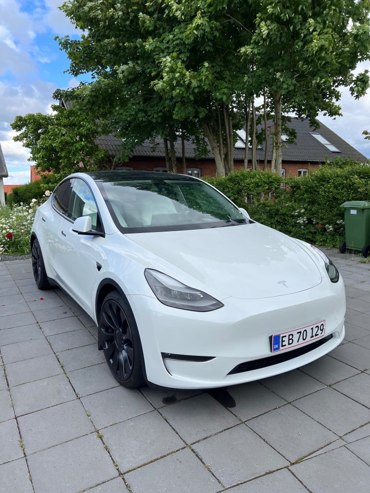 Tesla Model Y Performance AWD 5d