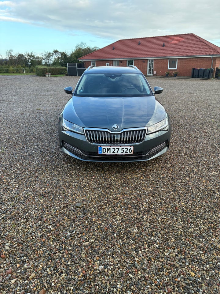 Skoda Superb 2,0 TDi 150 Business Executive Combi DSG 5d