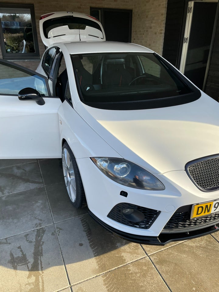 Seat Leon 2,0 TSi 241 Cupra Van 5d
