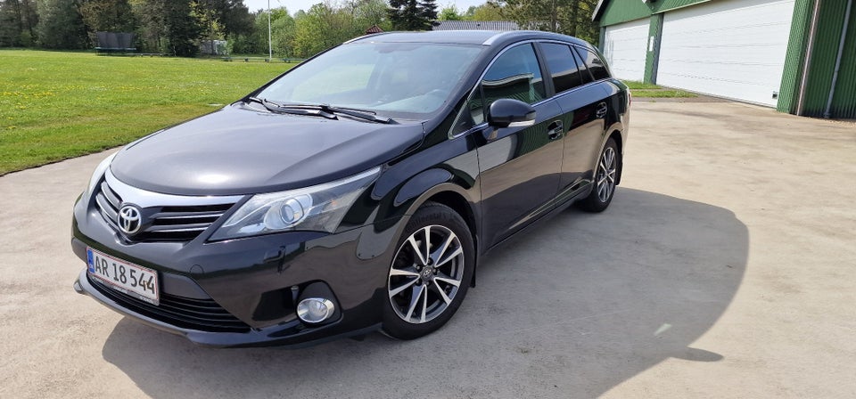 Toyota Avensis 2,0 D-4D T2 Touch stc. 5d