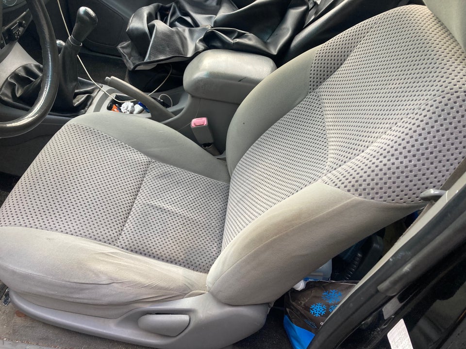 Toyota HiLux 2,5 D-4D 120 Ex.Kab 4x4 SR5 2d