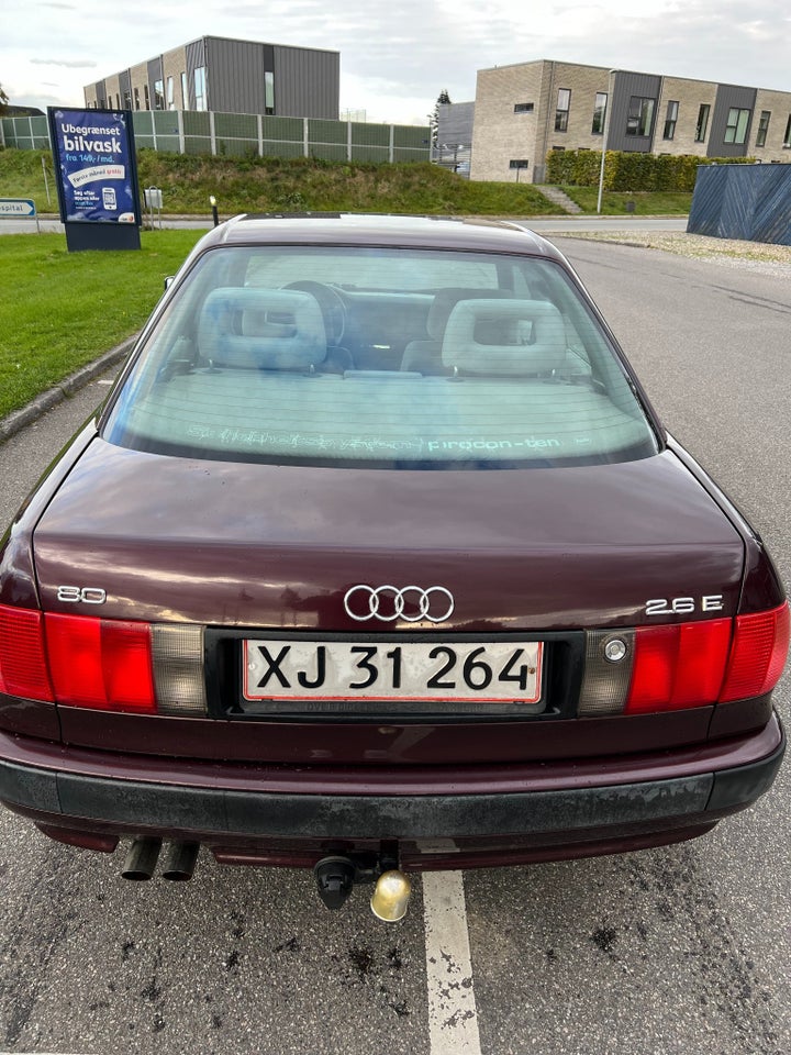 Audi 80 2,6 E 4d