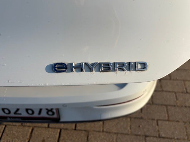 VW Golf VIII 1,4 eHybrid DSG 5d