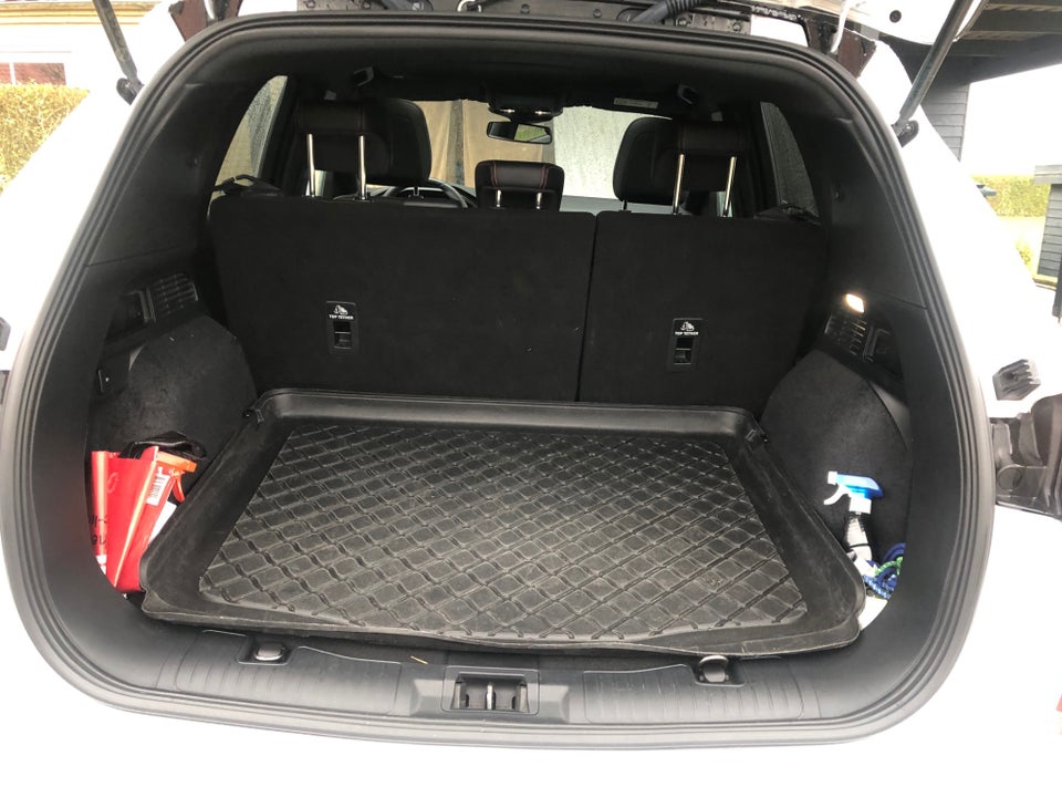 Ford Kuga 2,5 PHEV ST-Line X CVT 5d