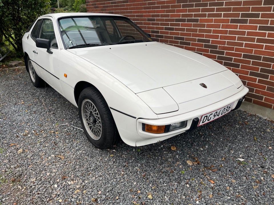 Porsche 924 2,0  3d