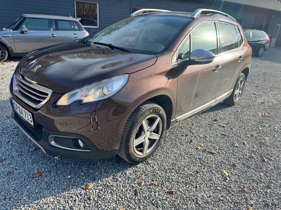 Peugeot 2008 1,2 VTi 82 Allure Sky 5d