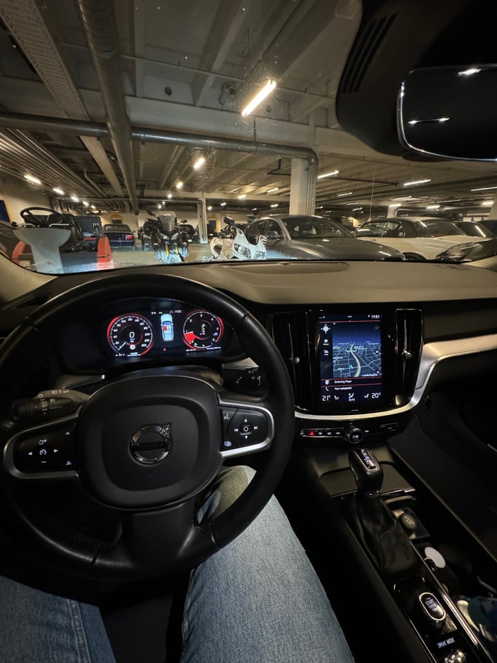 Volvo V60 2,0 D4 190 Momentum aut. 5d