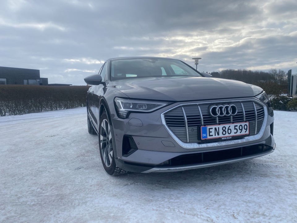 Audi e-tron 55 quattro 5d