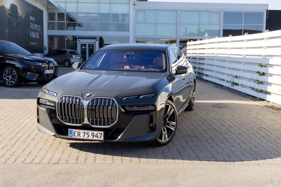 BMW i7 eDrive50 M-Sport 4d