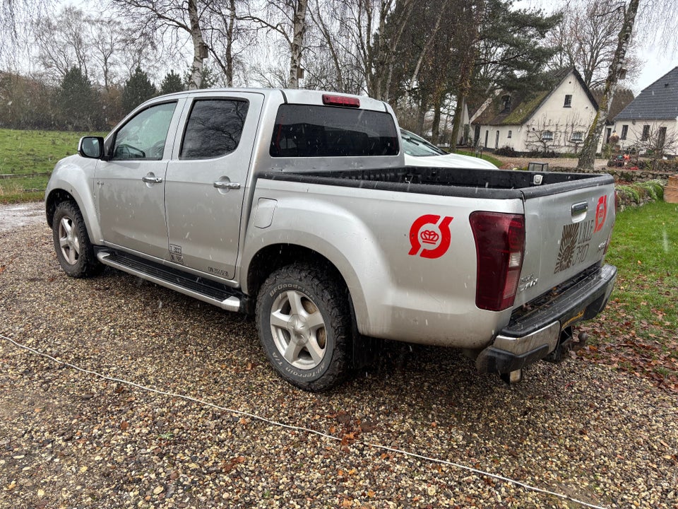 Isuzu D-Max 2,5 TD 163 Crew Cab Exclusive aut. 4d