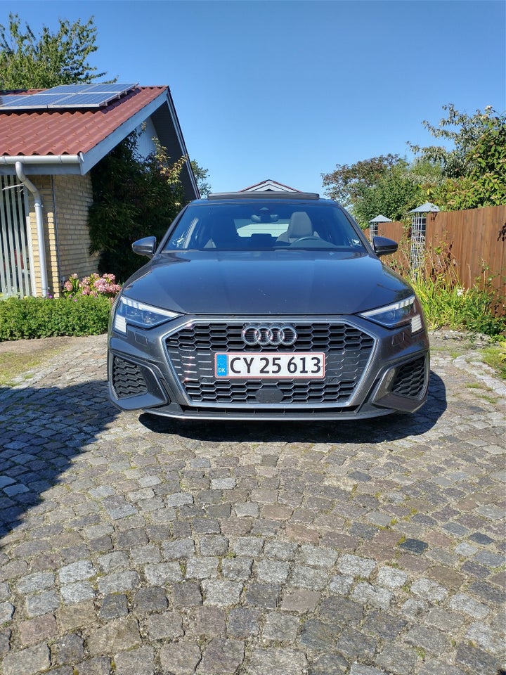 Audi A3 35 TFSi S-line 4d