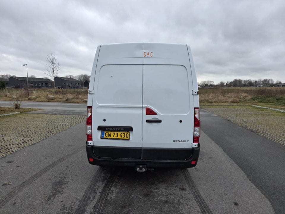 Renault Master IV T35 2,3 dCi 150 L3H2 Kassevogn