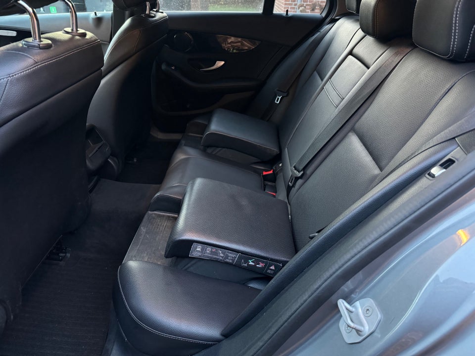 Mercedes C220 d 2,2 AMG Line stc. aut. 5d