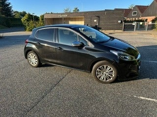 Peugeot 208 1,6 BlueHDi 100 Allure Sky 5d