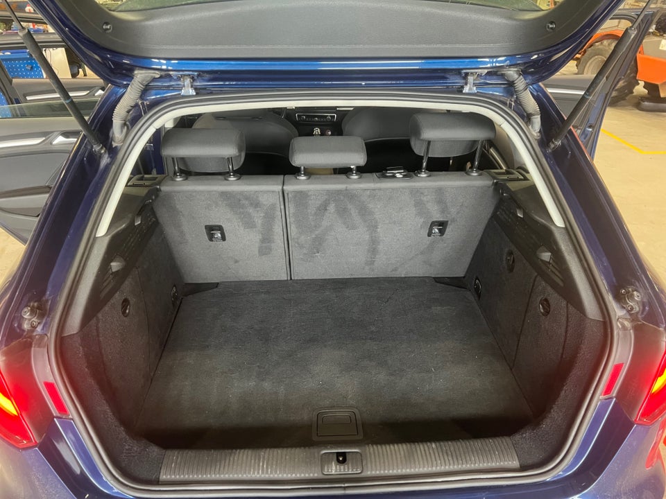 Audi A3 2,0 TDi 184 Ambiente quattro S-tr. 4d