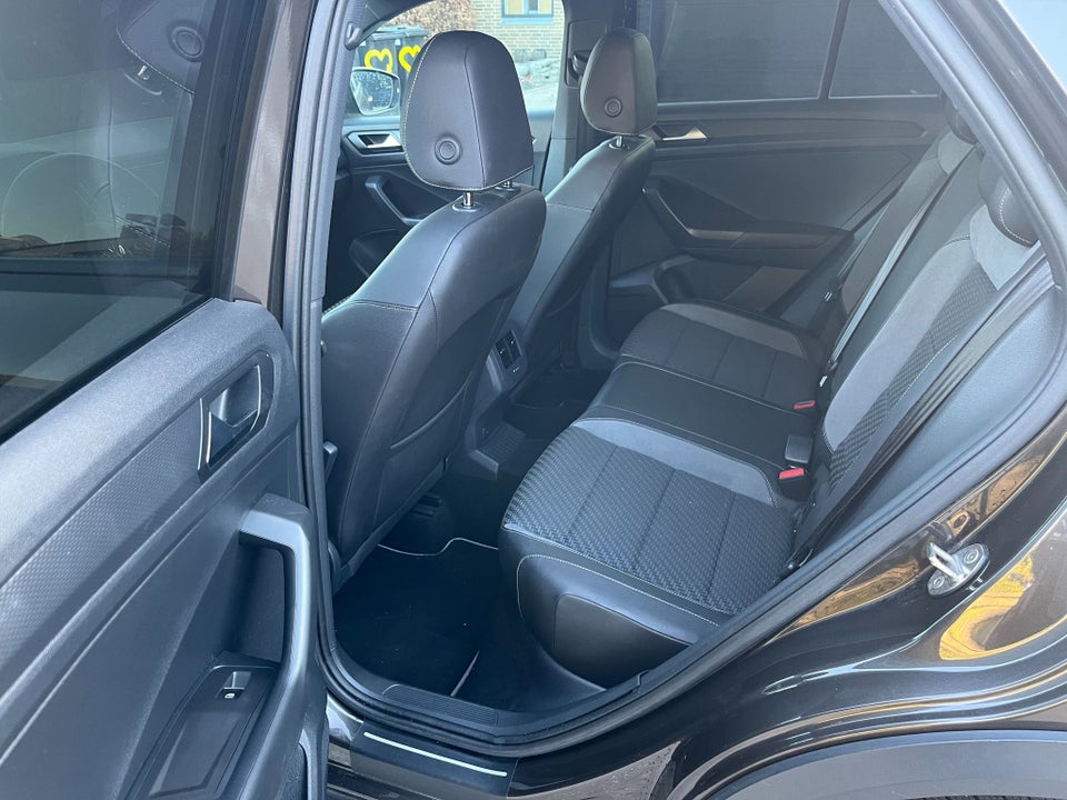 VW T-Roc 1,5 TSi 150 R-line DSG 5d