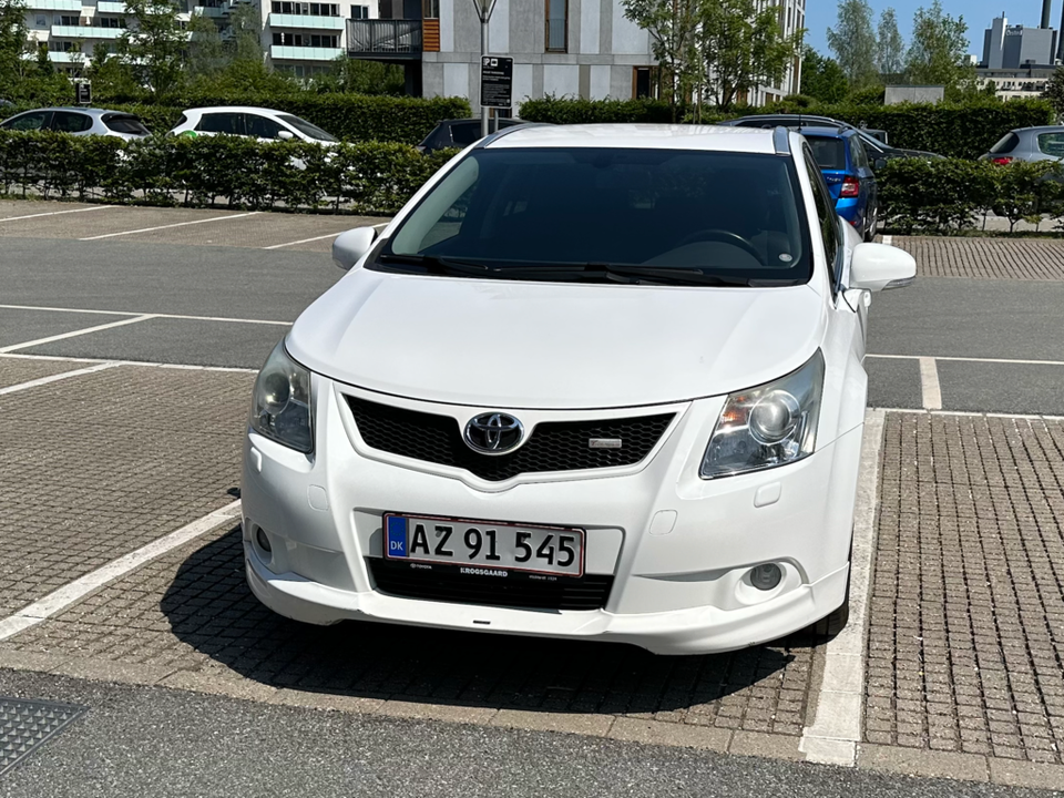 Toyota Avensis 1,8 VVT-i T3 stc. 5d