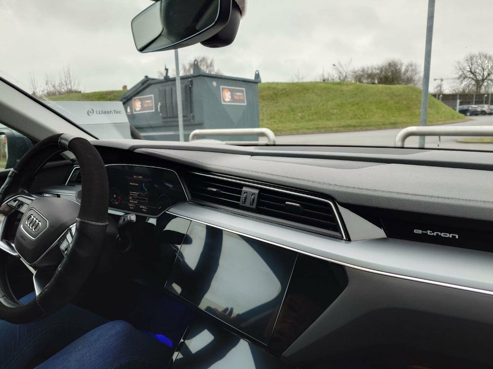 Audi e-tron 50 S-line quattro 5d